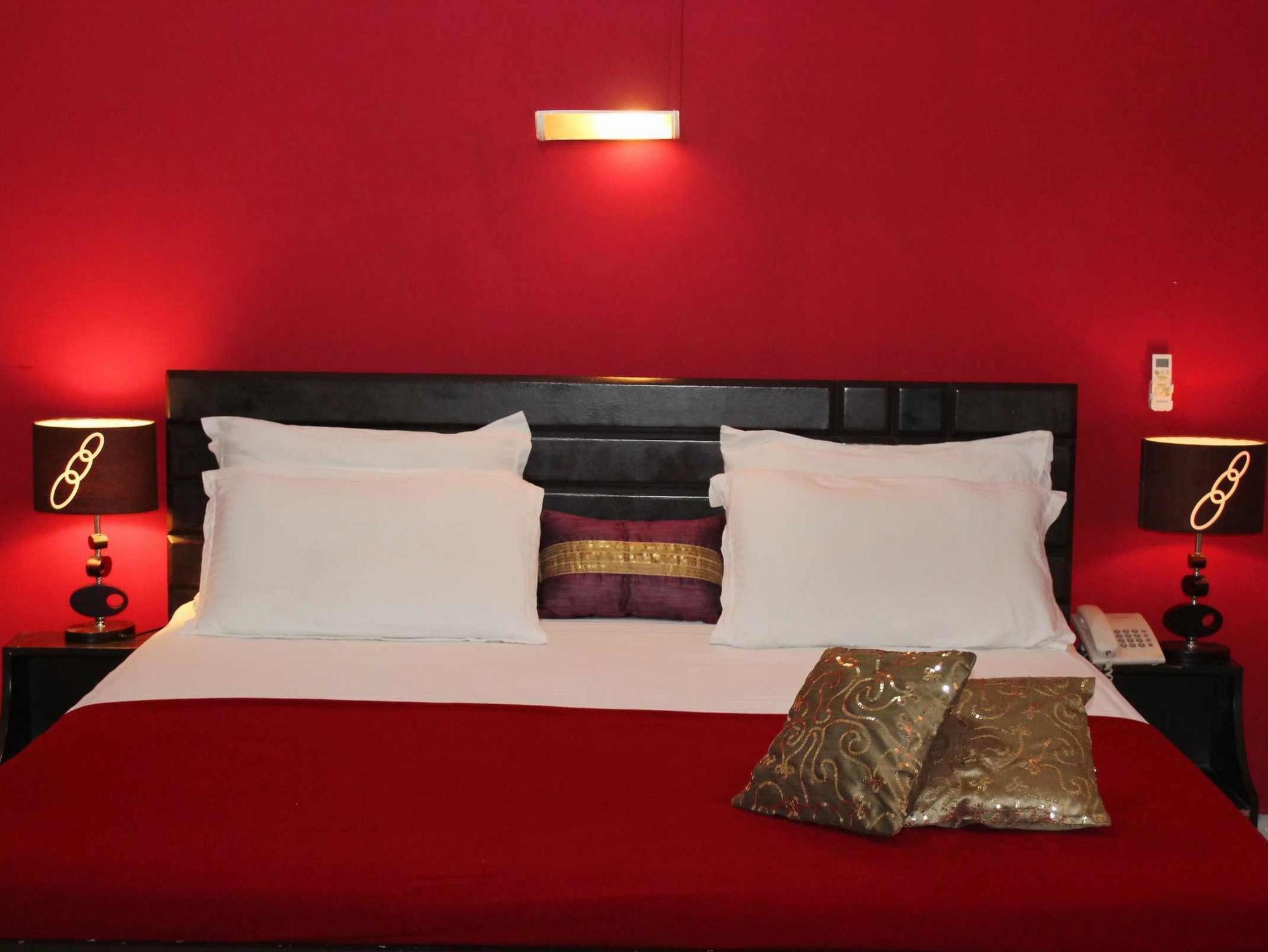 The New Casablanca Boutique Hotel Bangalore Bagian luar foto