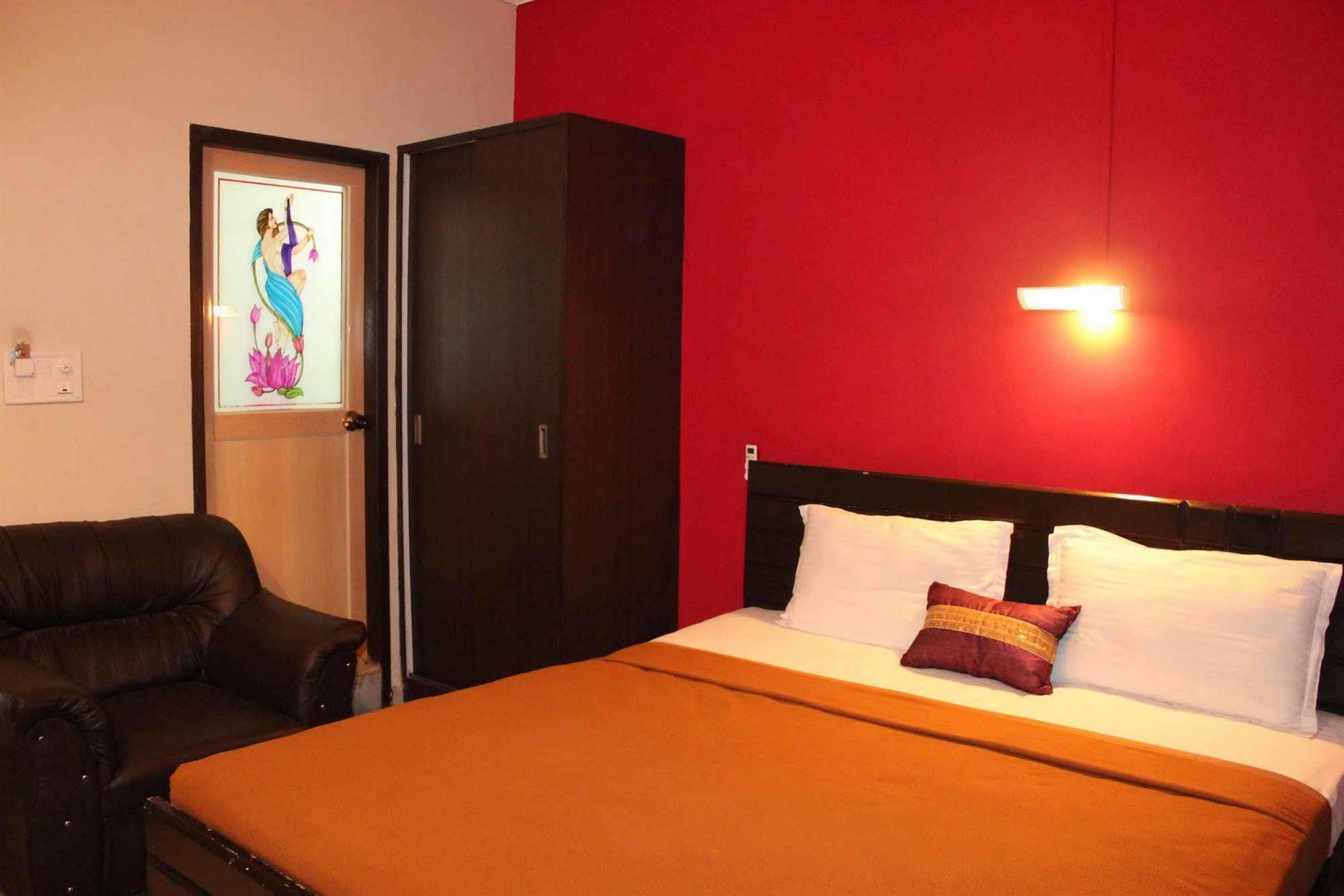 The New Casablanca Boutique Hotel Bangalore Bagian luar foto
