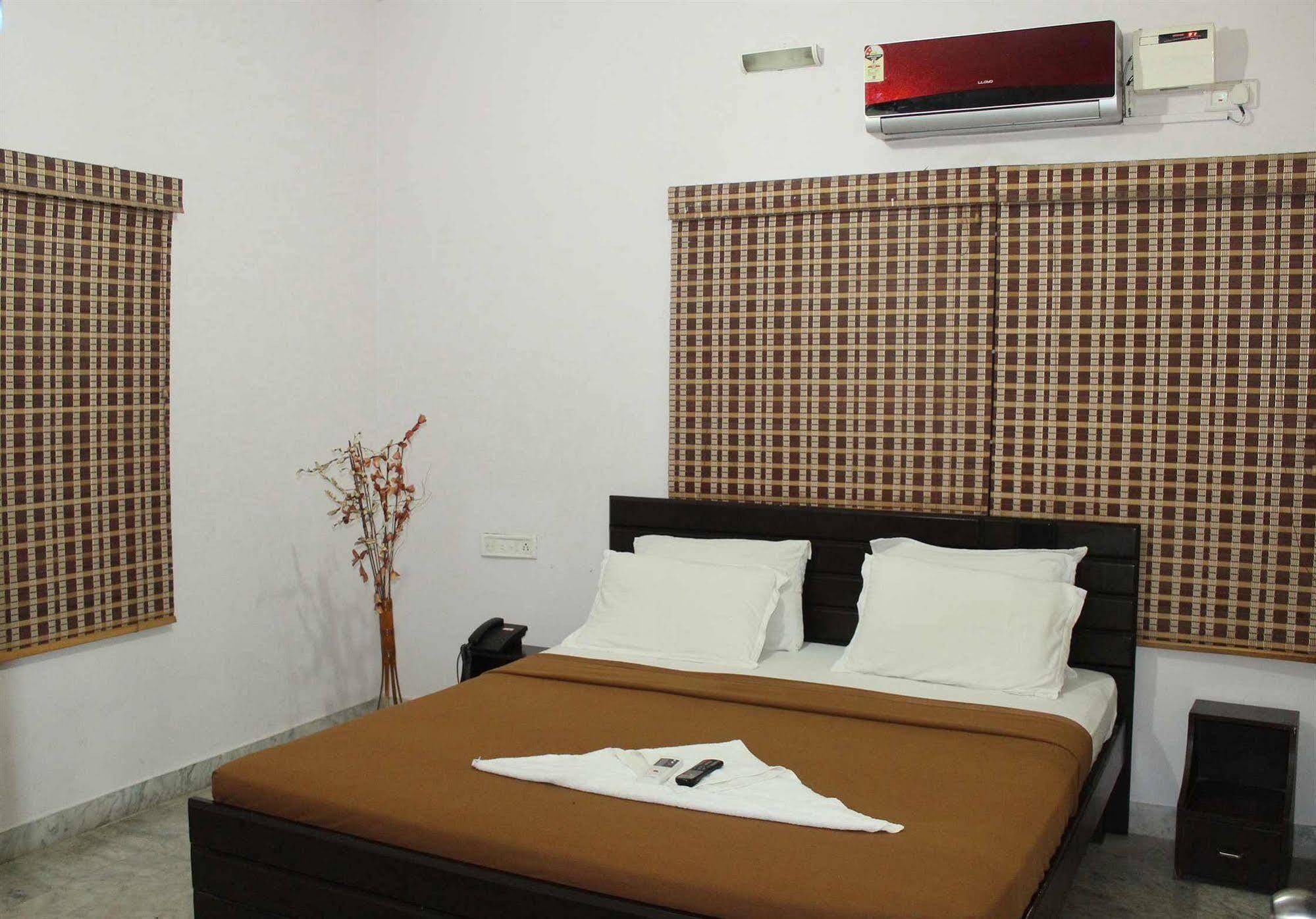 The New Casablanca Boutique Hotel Bangalore Bagian luar foto