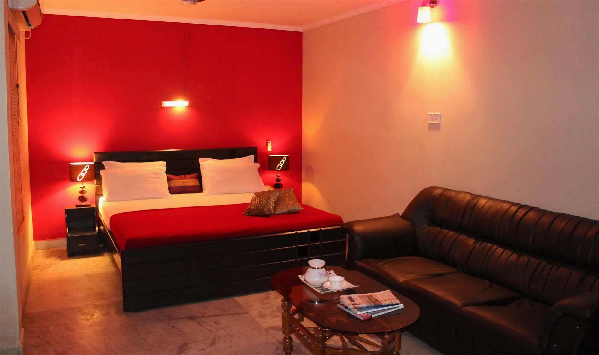 The New Casablanca Boutique Hotel Bangalore Bagian luar foto